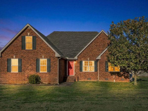 3617 Southridge Blvd, Murfreesboro, TN 37128