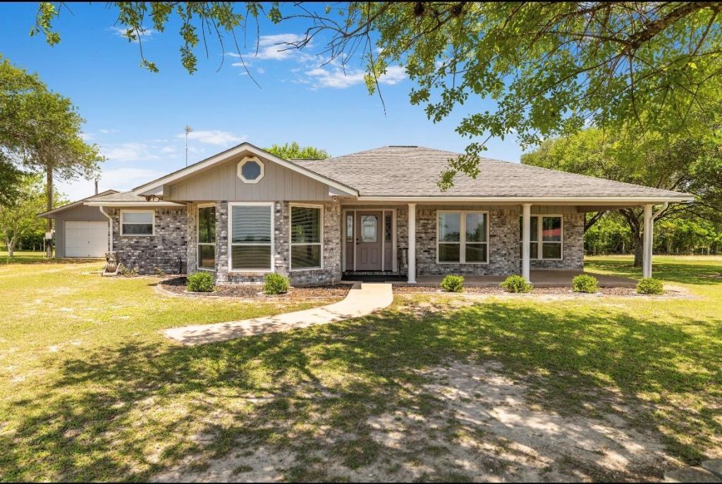 2460 State Highway 95 Highway N, Moulton, TX 77975 Main Photo