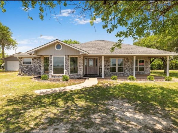 2460 State Highway 95 Highway N, Moulton, TX 77975