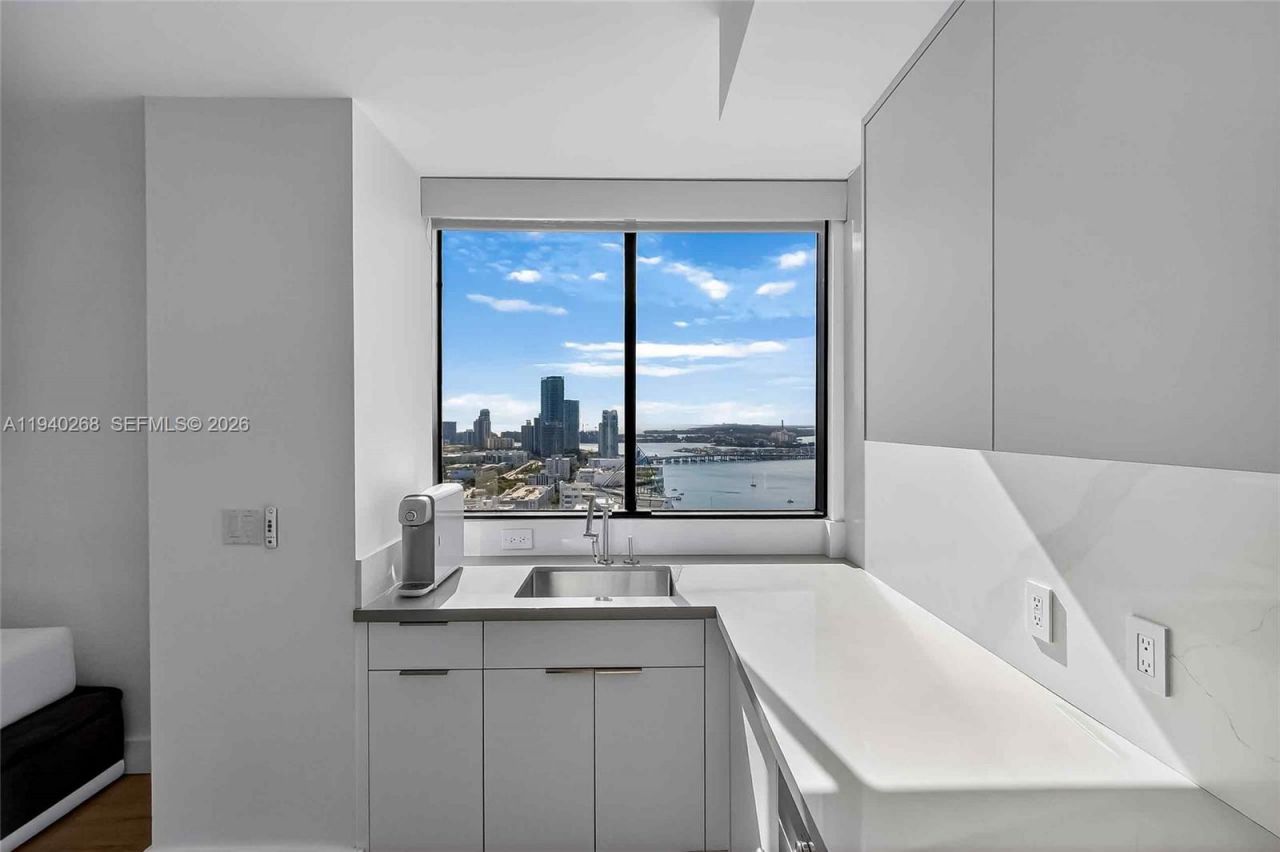 1330 West Ave, Unit 3014, Miami Beach, FL 33139 Photo