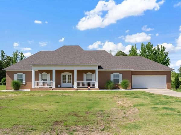 361 Cherry Bark Lane, Courtland, MS 38620