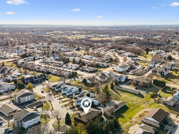 4190 Mallard Court, Unit 0010, Bettendorf, IA 52722