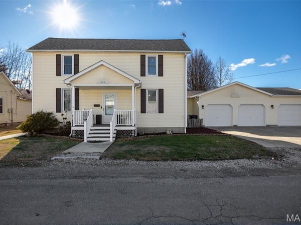 306 E Putnam Street, Mount Olive, IL 62069