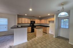 1070 Briar Rose Lane photo 4