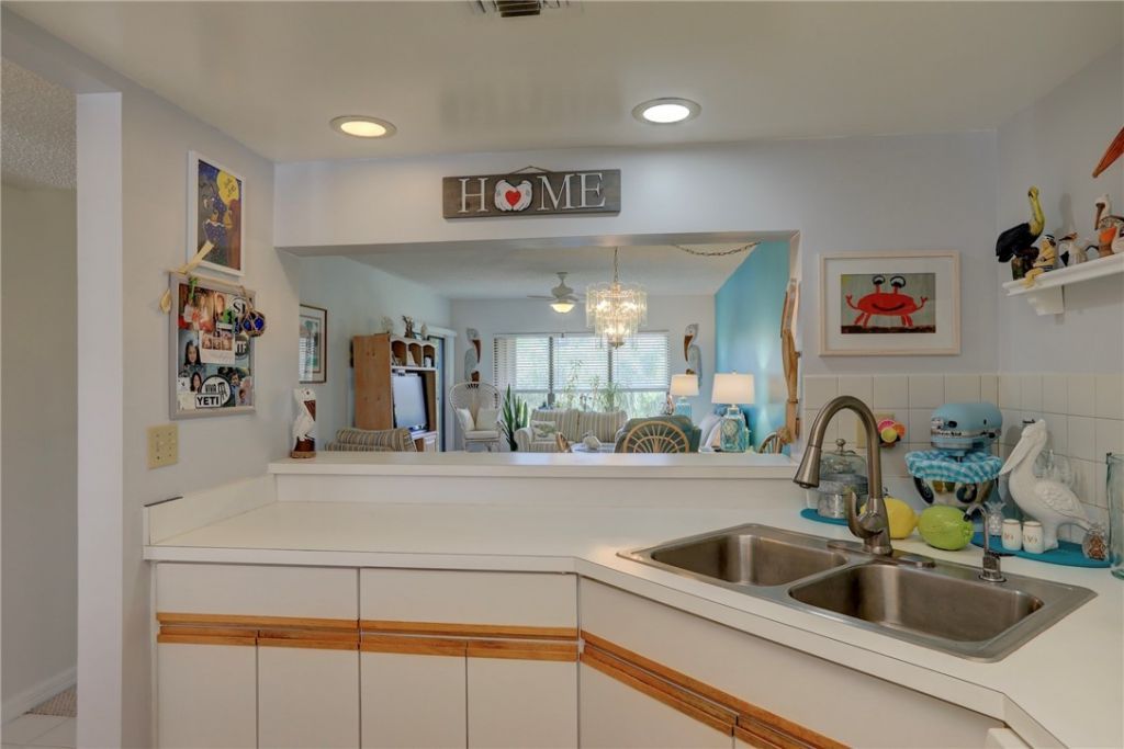 6175 S Mirror Lake Drive, Unit 306, Sebastian, FL 32958 Photo