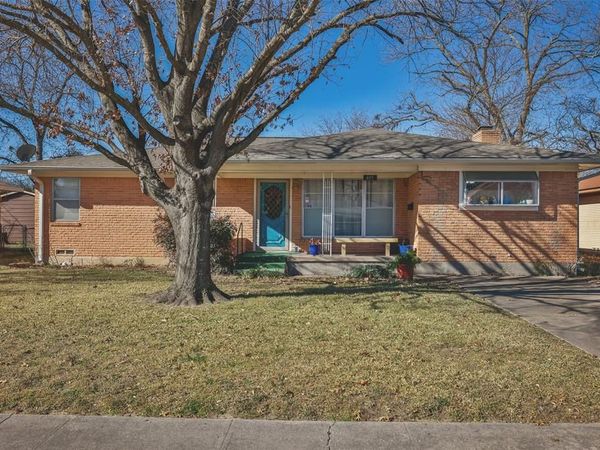 405 Meadow Drive, Gainesville, TX 76240