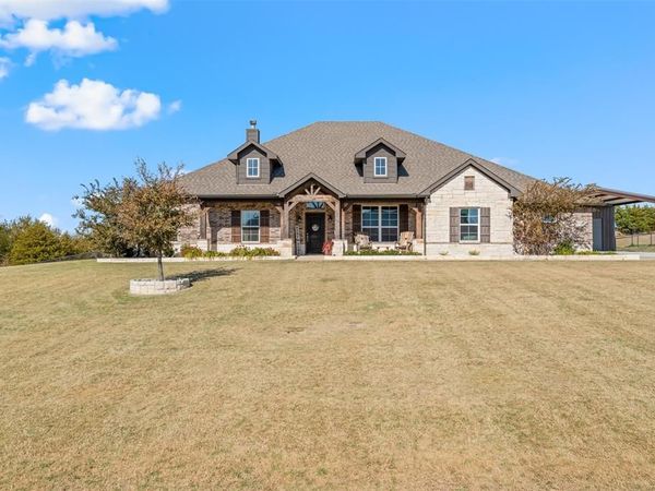 1059 Emilia Drive, Farmersville, TX 75442