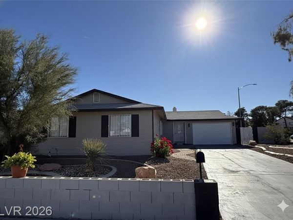 6489 Bugbee Avenue, Las Vegas, NV 89103