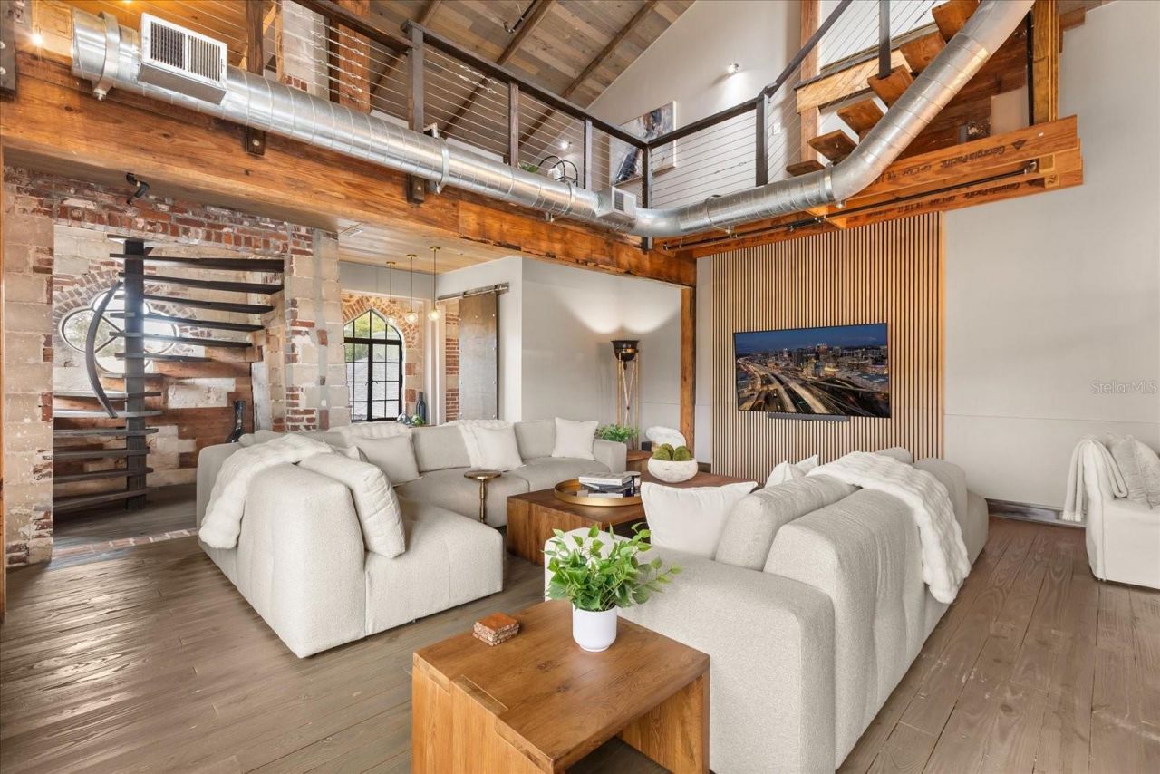 601 E Ridgewood Street, Orlando, FL 32803 Photo