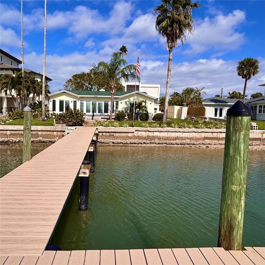 173 Devon Drive, Clearwater Beach, FL 33767 Photo