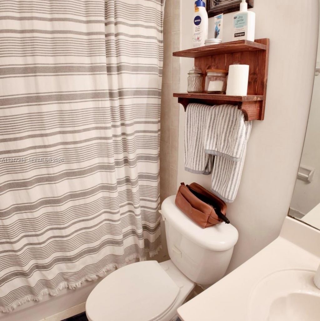 8884 SW 220th Ln, Cutler Bay, FL 33190 Photo