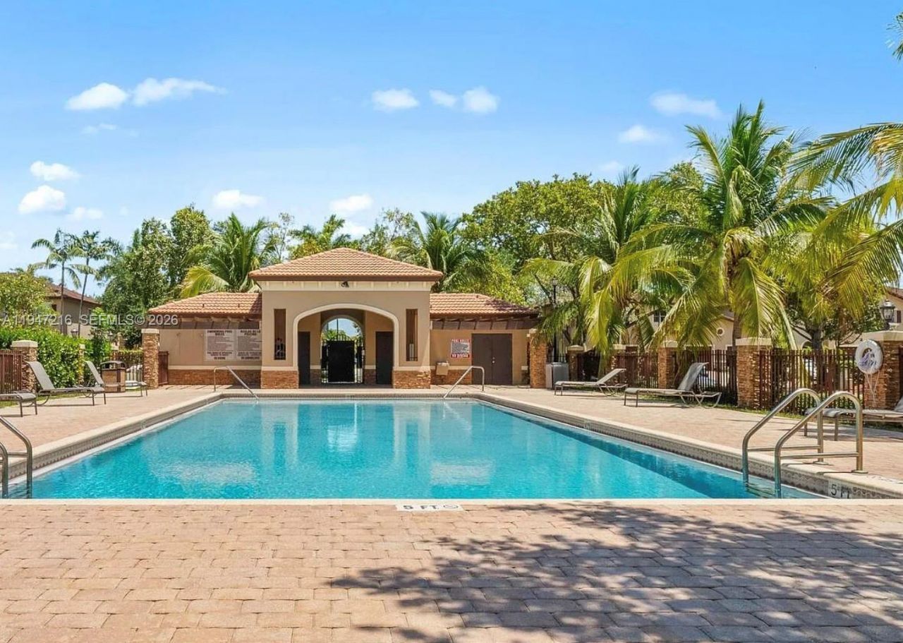 8884 SW 220th Ln, Cutler Bay, FL 33190 Photo