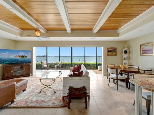 1776 Mooringline Drive, Unit 102, Vero Beach, FL 32963