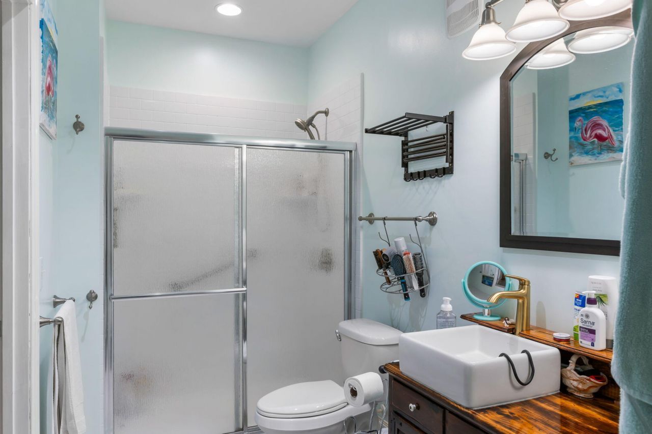 2244 Ashley Crossing Drive Photo 10