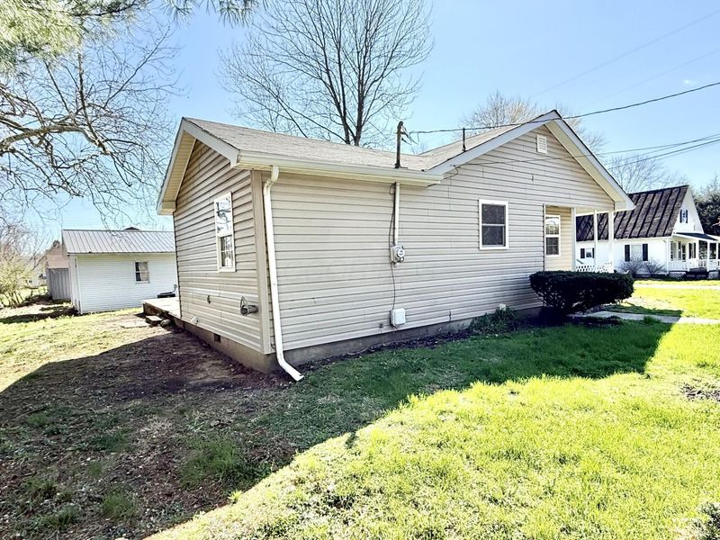 202 Plum Street, Danville, OH 43014 Photo 3