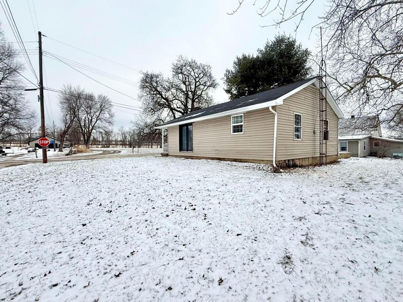 202 Plum Street, Danville, OH 43014 Photo 3