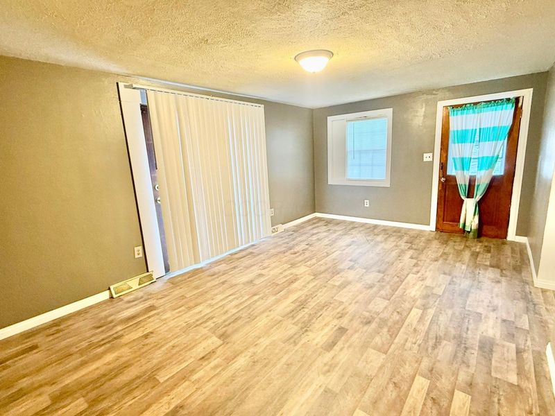 202 Plum Street, Danville, OH 43014 Photo 5