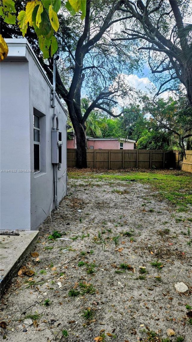 1628 NW 11th St, Fort Lauderdale, FL 33311 Photo