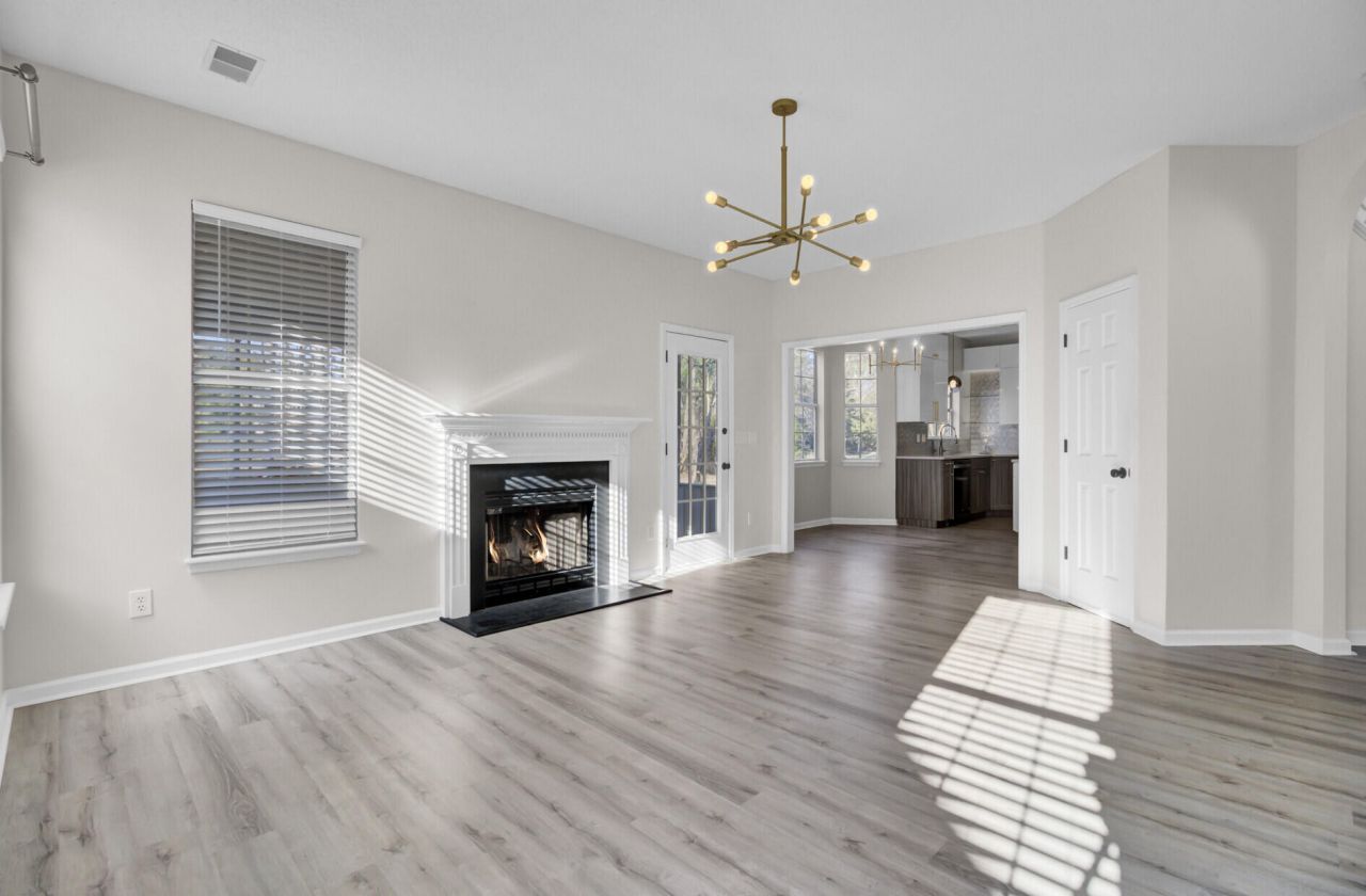 5402 W Berkers Court Photo 14