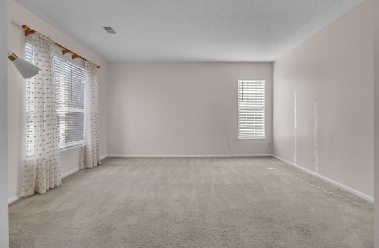 5402 W Berkers Court Photo 7