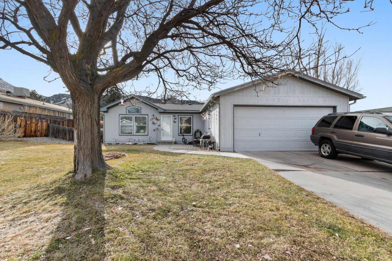 203 E Tamarack Circle, Battlement Mesa, CO 81635 Main Photo