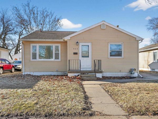 427 Hope Avenue, Waterloo, IA 50703