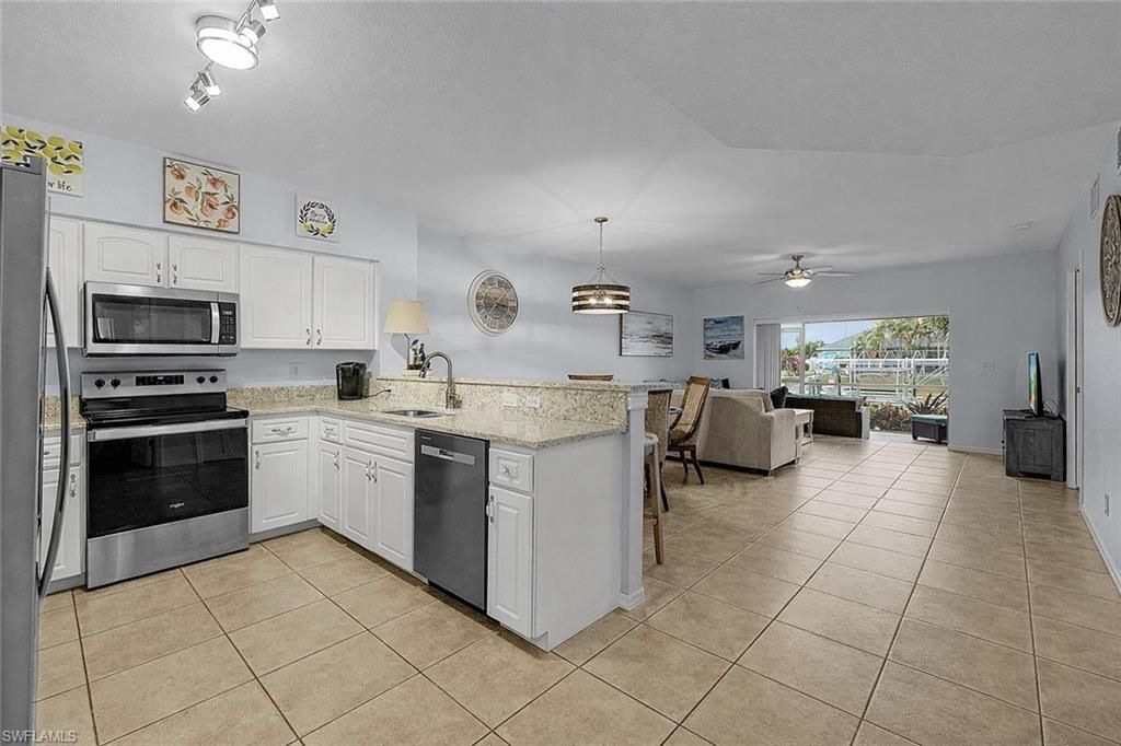 917 SW 47th Ter, Unit 102, Cape Coral, FL 33914 Photo