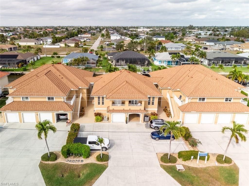 917 SW 47th Ter, Unit 102, Cape Coral, FL 33914 Photo