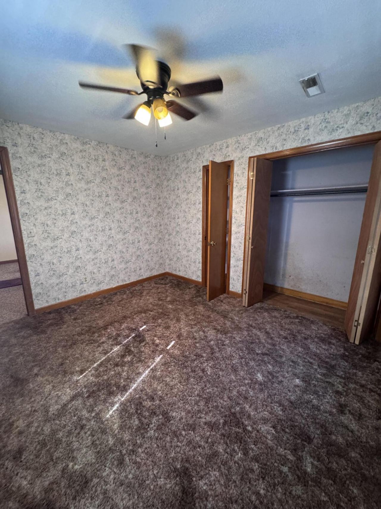 1002 Poplar Street Photo 19