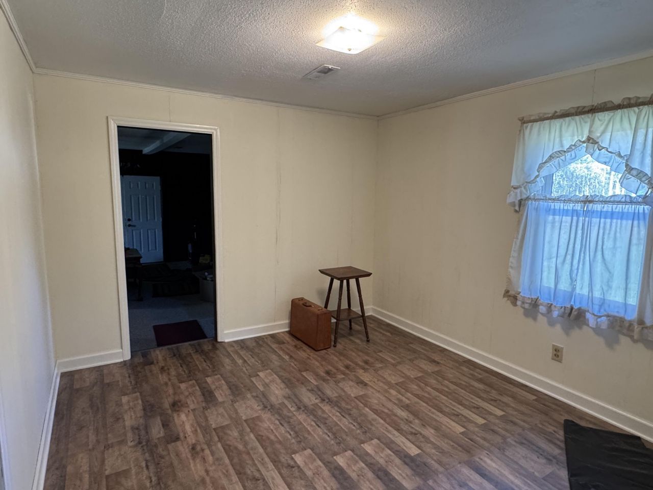 1002 Poplar Street Photo 8