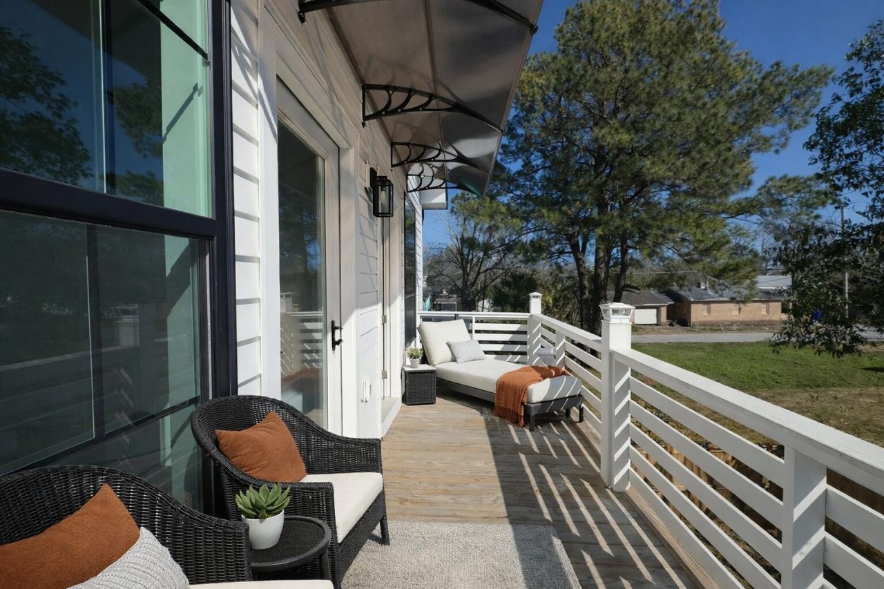 2031 Echo Avenue Photo 27