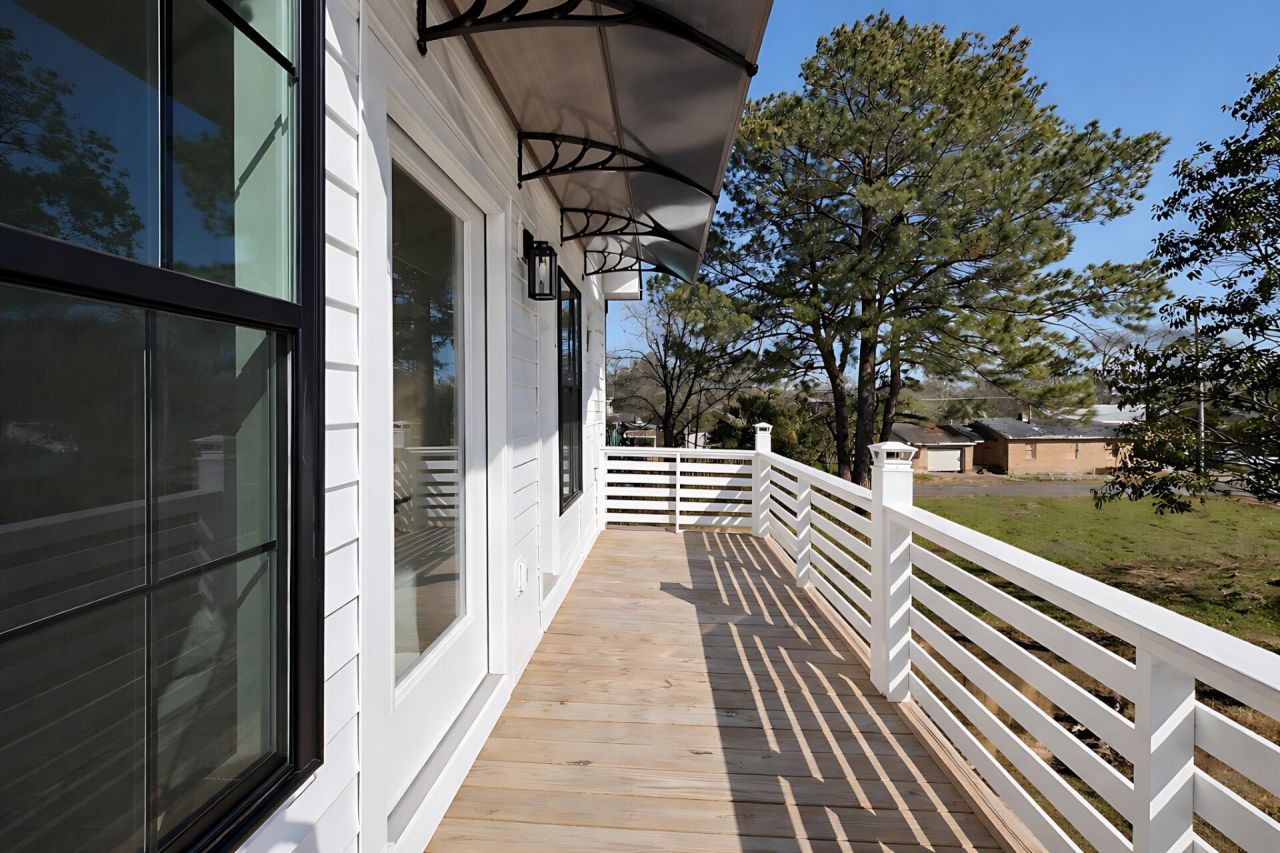 2031 Echo Avenue Photo 28