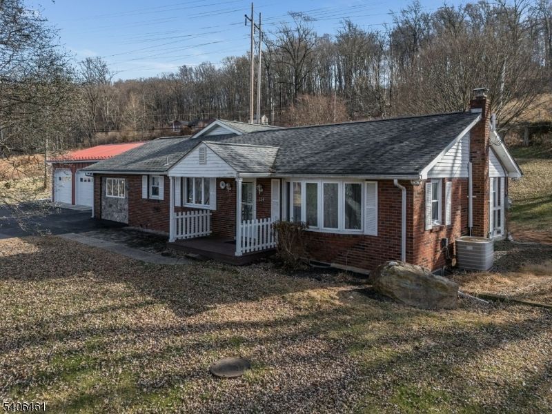 224 Bellis Rd, Holland, NJ 08848 Main Photo