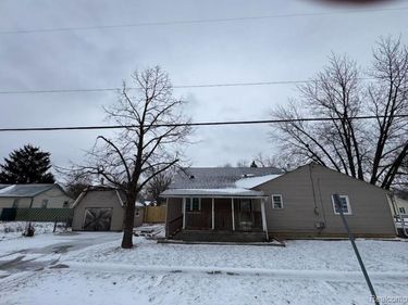 2099 Brady Avenue, Burton, MI 48529