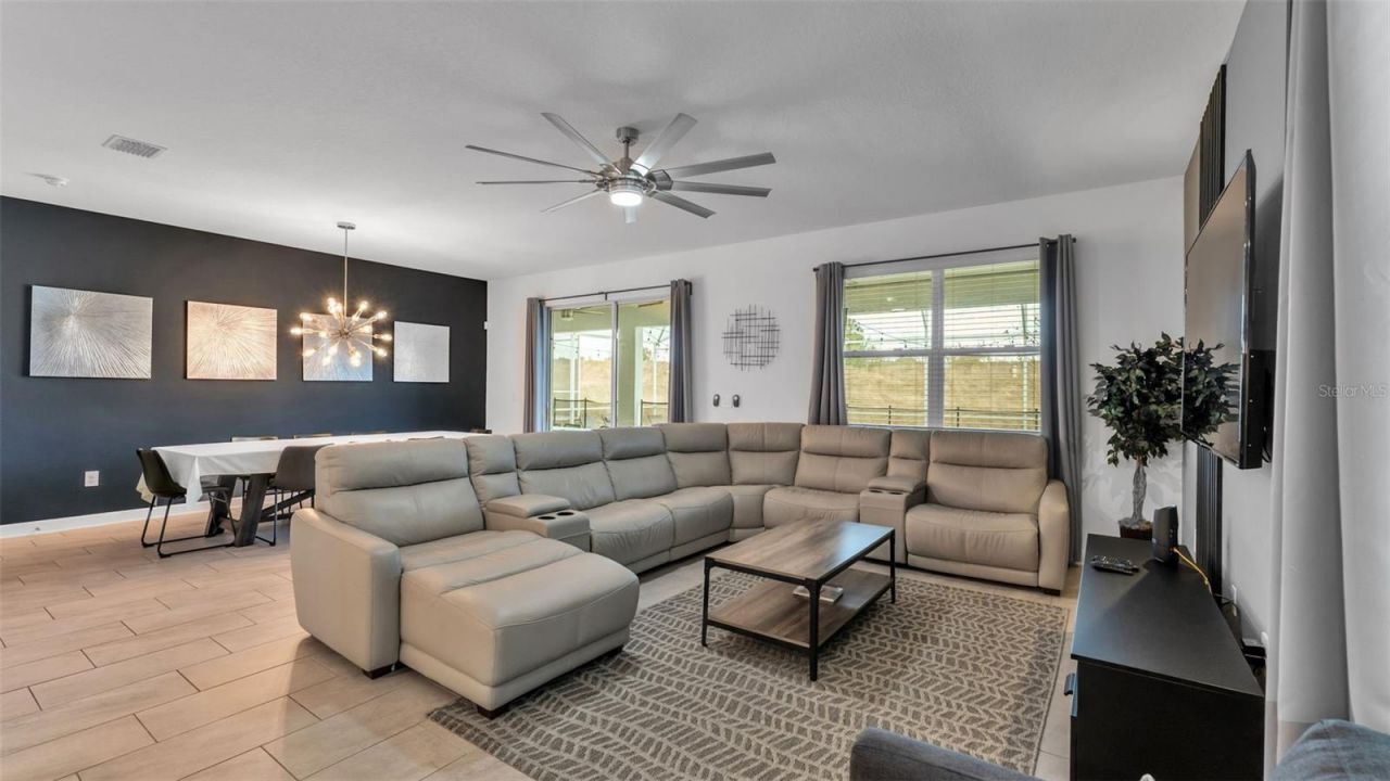 9238 Sommerset Hills Drive, Davenport, FL 33896 Photo