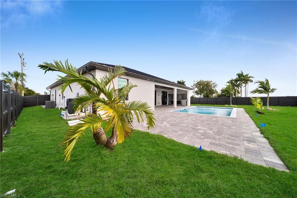 1532 SW 4th Ct, Cape Coral, FL 33991 Photo
