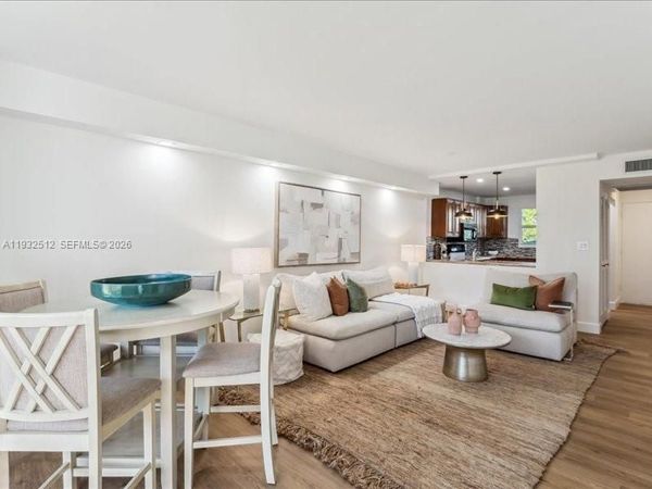 103 Royal Park Dr, Unit 1G, Oakland Park, FL 33309