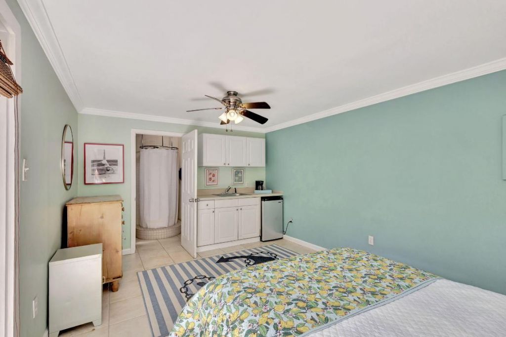 535 28th Street, West Palm Beach, FL 33407 Photo