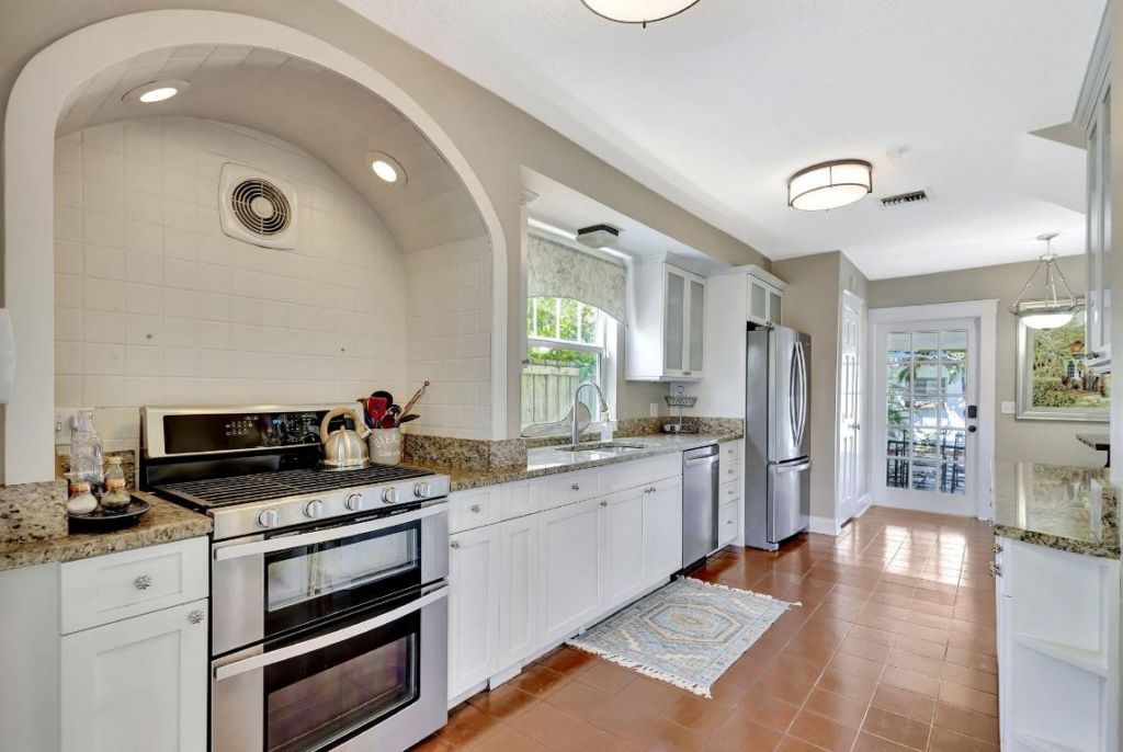 535 28th Street, West Palm Beach, FL 33407 Photo