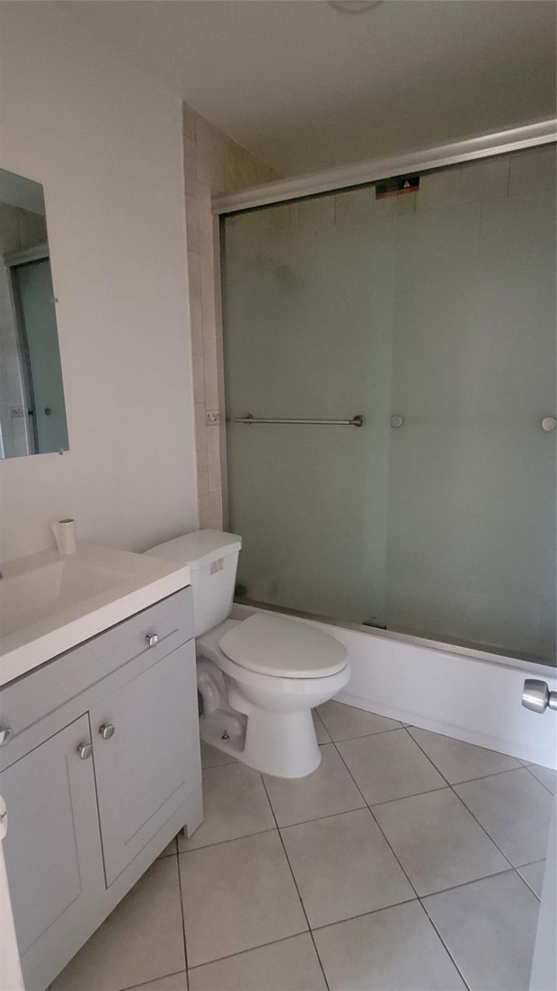 1821 NE 56th Street, Unit 1, Fort Lauderdale, FL 33308 Photo