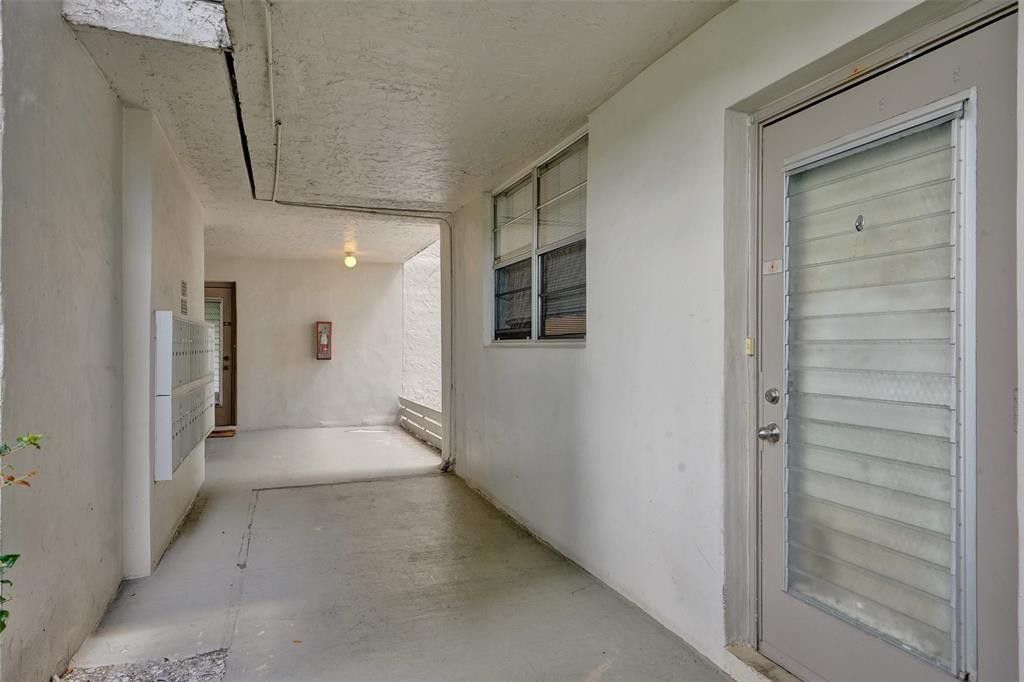 9440 Poinciana Place, Unit 101, Davie, FL 33324 Photo