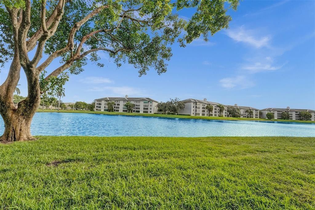 9440 Poinciana Place, Unit 101, Davie, FL 33324 Photo