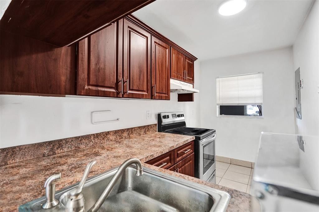 9440 Poinciana Place, Unit 101, Davie, FL 33324 Photo