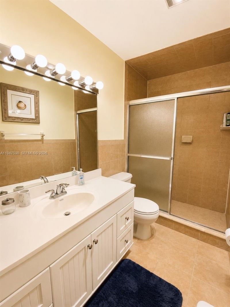 1520 Mckinley St, Unit 216E, Hollywood, FL 33020 Photo