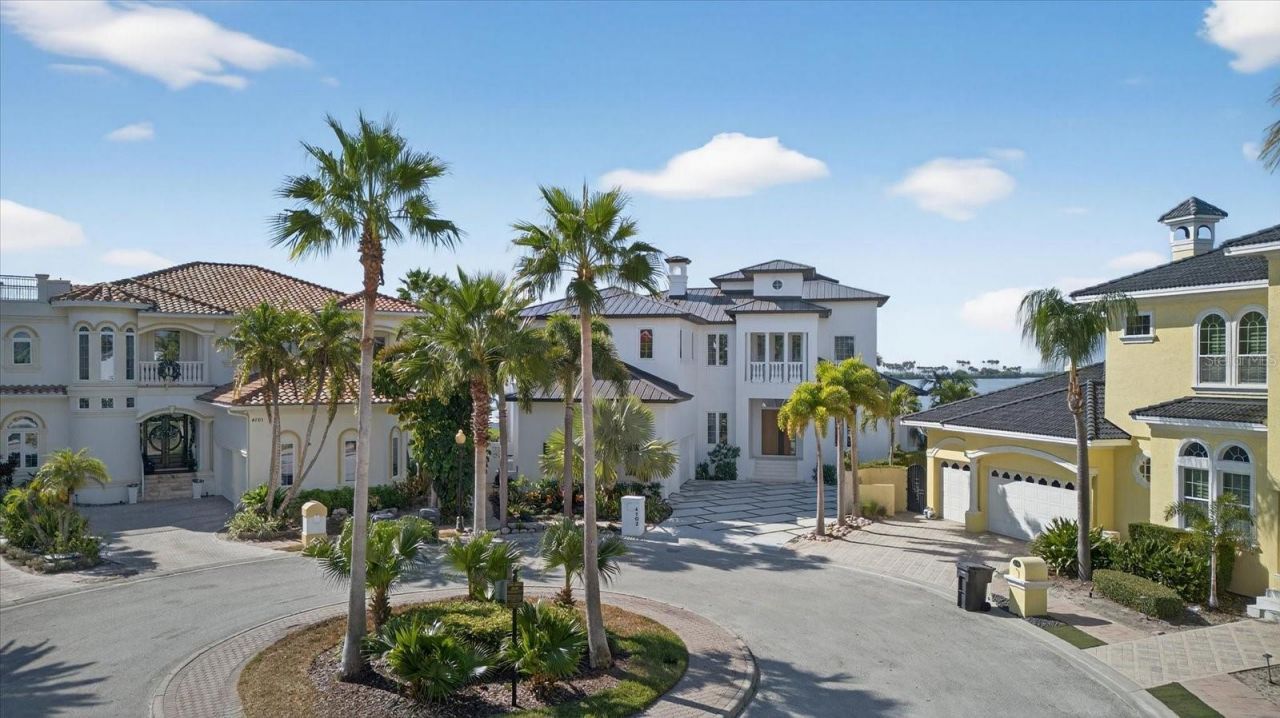 4102 Causeway Vista Drive, Tampa, FL 33615 Photo