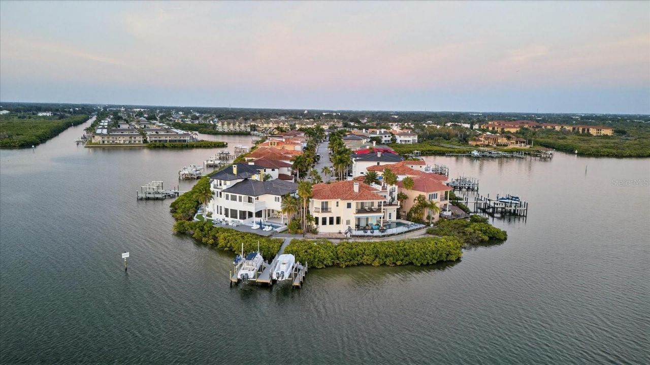 4102 Causeway Vista Drive, Tampa, FL 33615 Photo