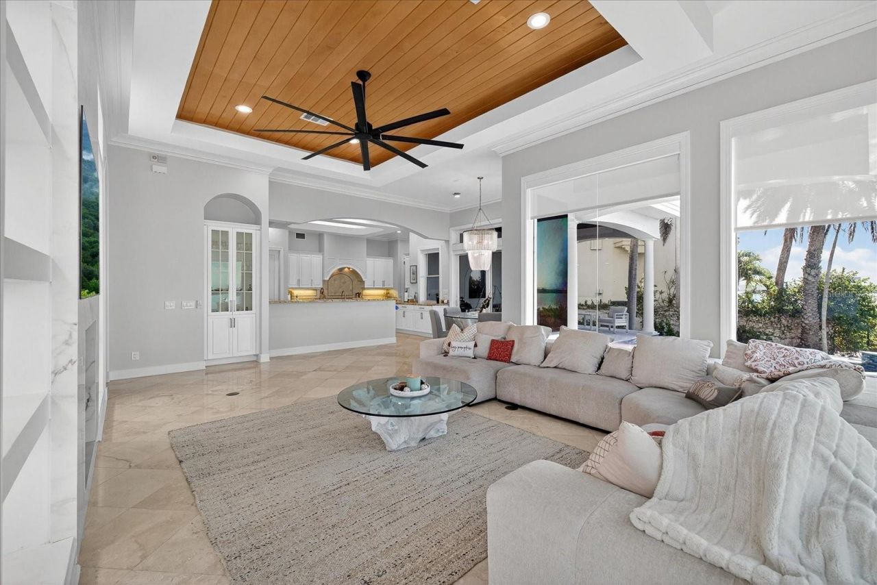 4102 Causeway Vista Drive, Tampa, FL 33615 Photo