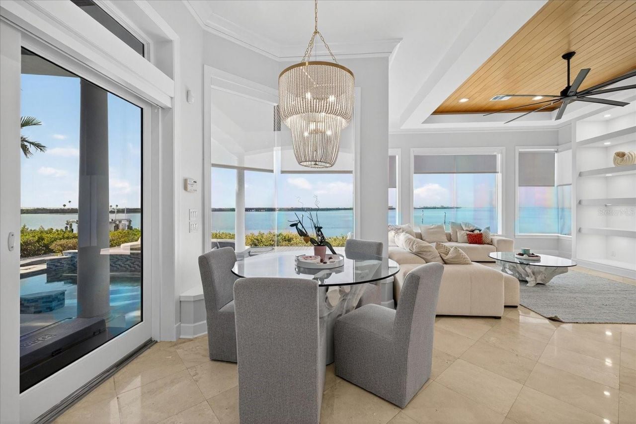 4102 Causeway Vista Drive, Tampa, FL 33615 Photo