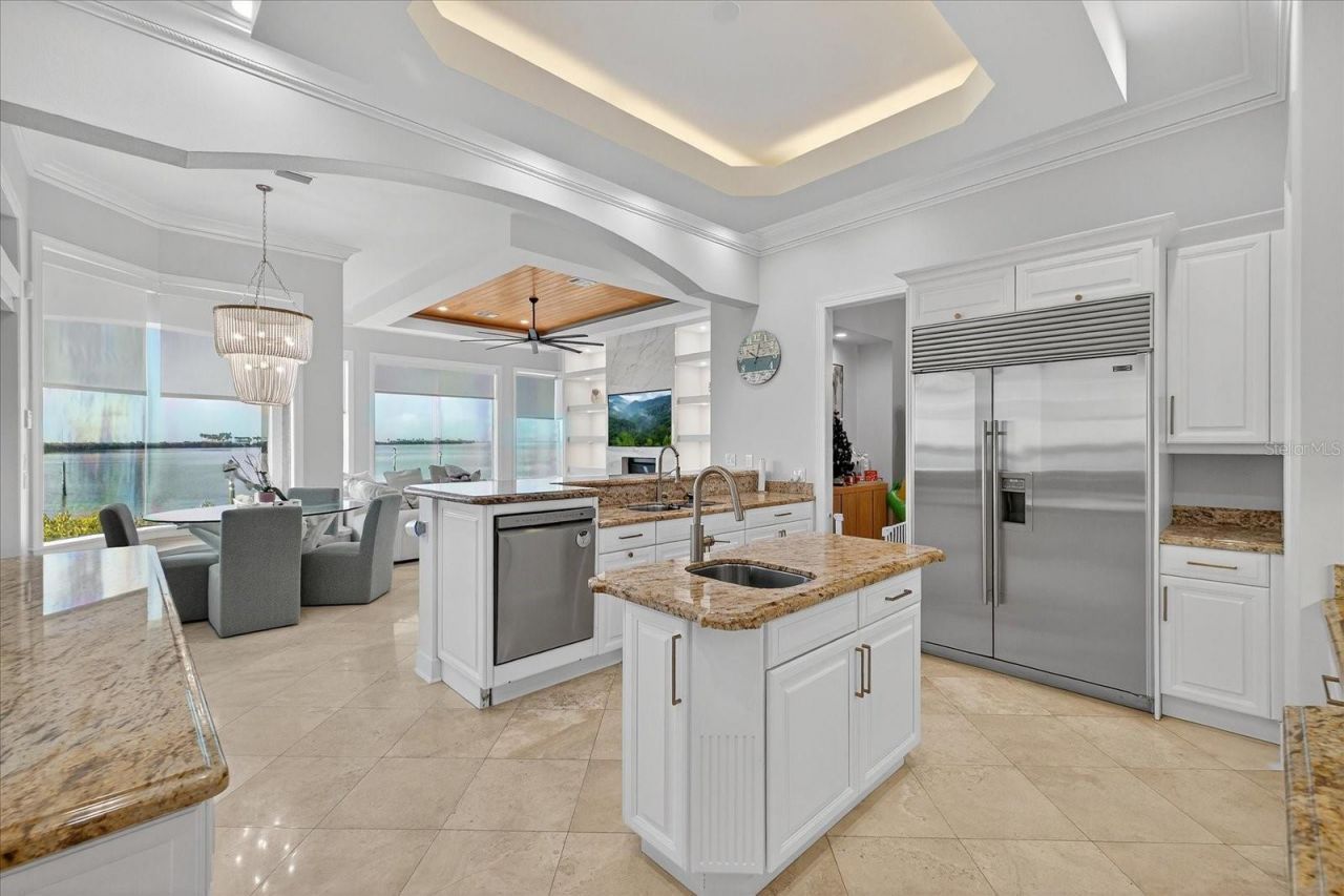 4102 Causeway Vista Drive, Tampa, FL 33615 Photo