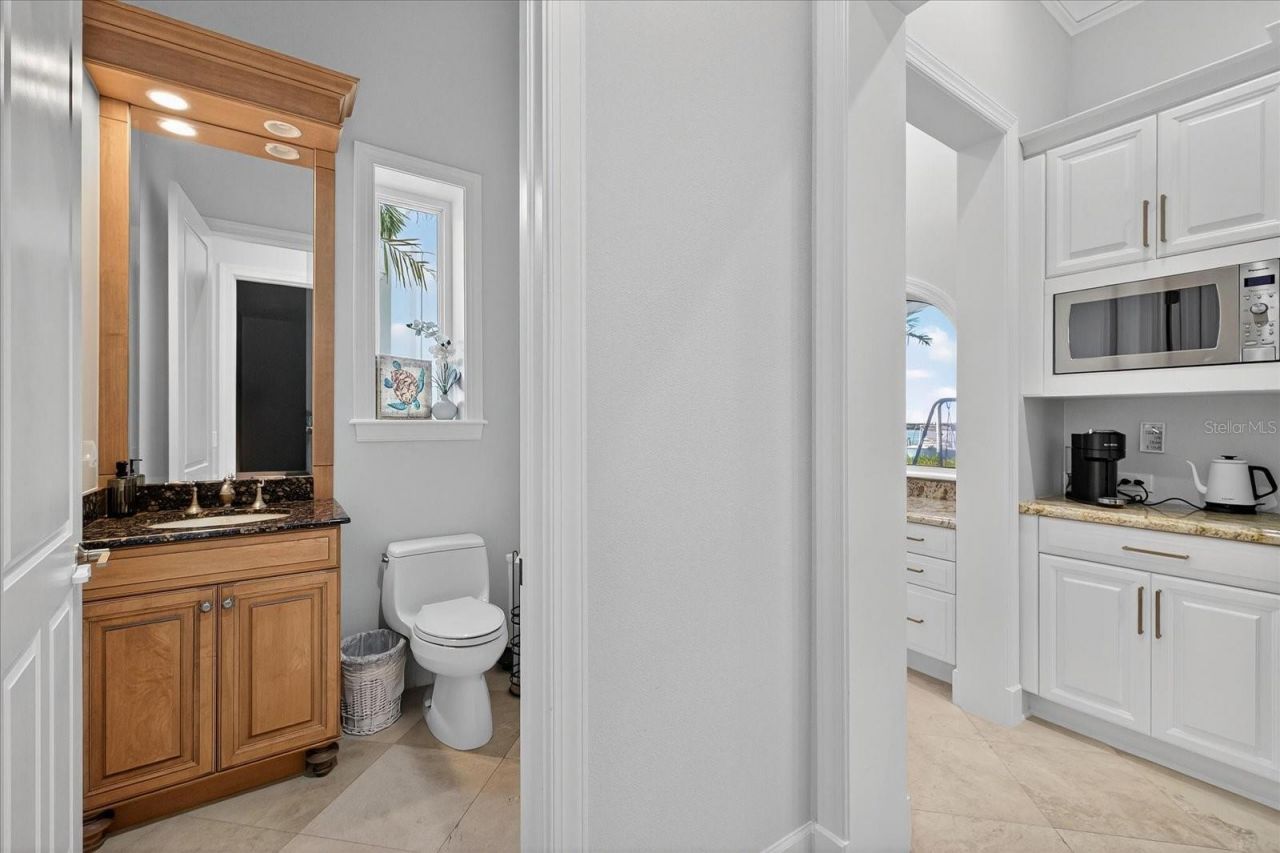 4102 Causeway Vista Drive, Tampa, FL 33615 Photo